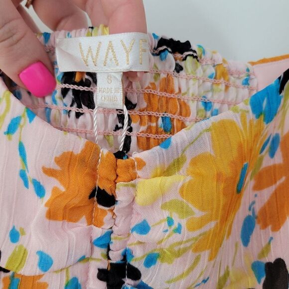 NWT WAYF Secrets Kept Ruched Crop Top Floral - Picture 6 of 8